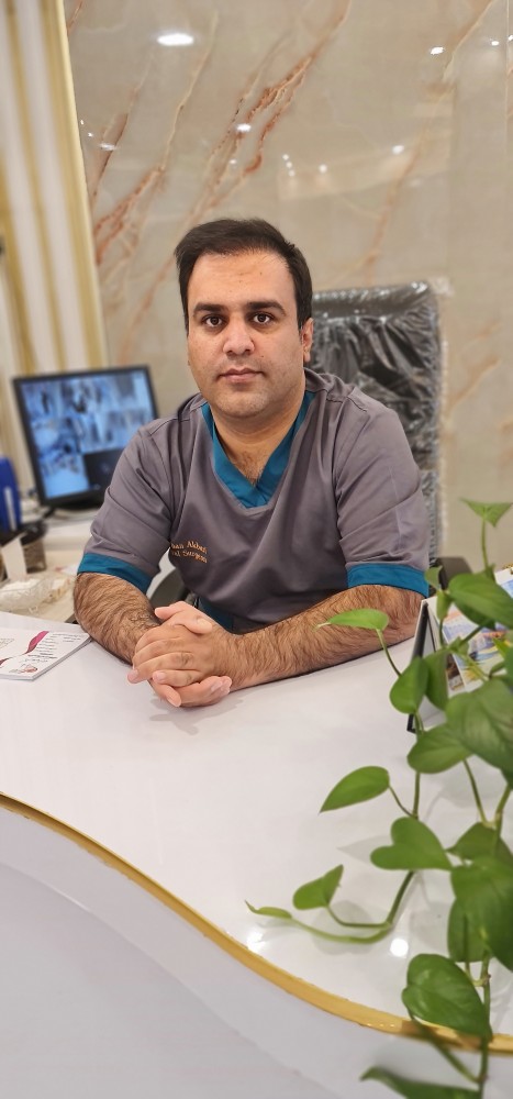 دکتر سامان اکبری